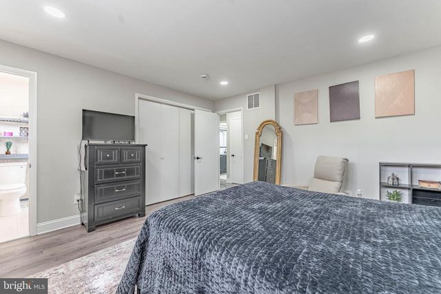 20 WALNUT ST, Newtown Square, PA 19073
