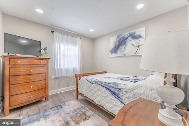 20 WALNUT ST, Newtown Square, PA 19073