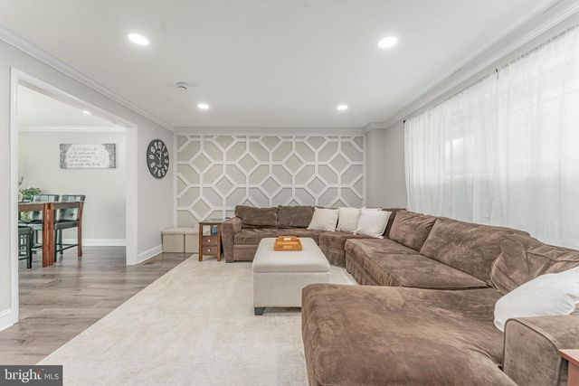 20 WALNUT ST, Newtown Square, PA 19073