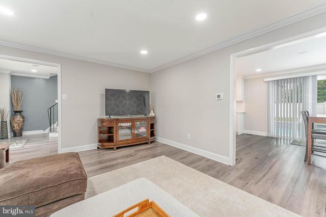20 WALNUT ST, Newtown Square, PA 19073