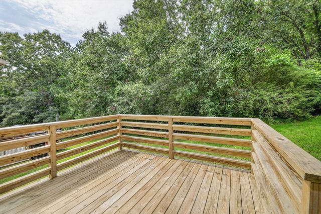 2143 Bell St Apt A, Ashland City, TN 37015