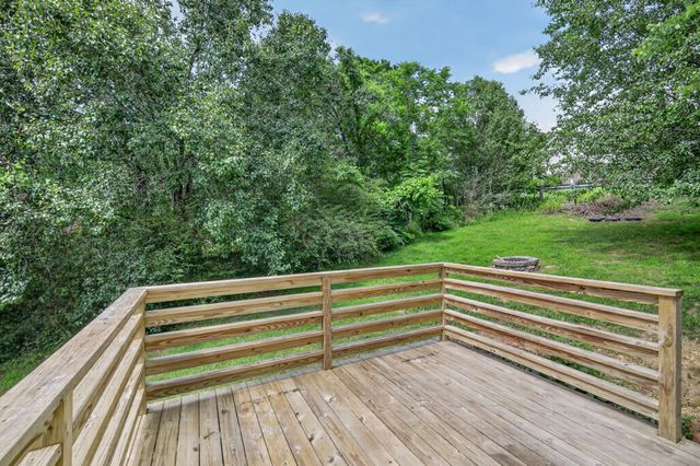 2143 Bell St Apt A, Ashland City, TN 37015