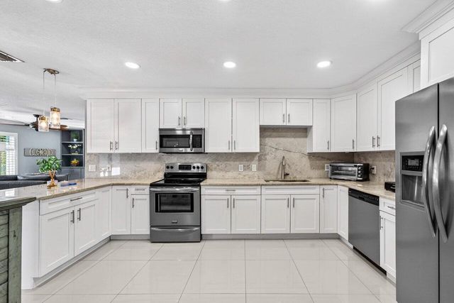 1581 SE 4th Court, Deerfield Beach, FL 33441