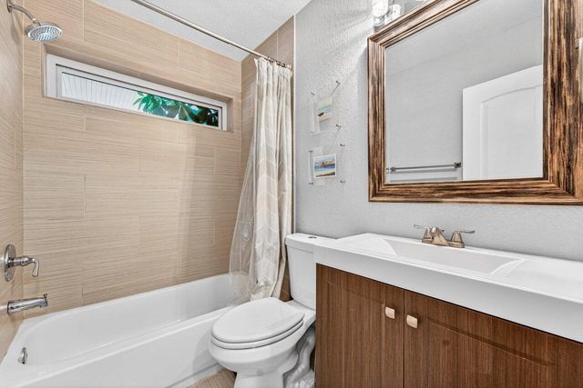 1581 SE 4th Court, Deerfield Beach, FL 33441