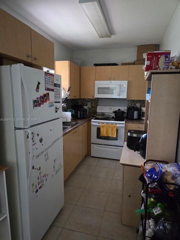 2816 NW 15th Street 2R, Miami, FL 33125