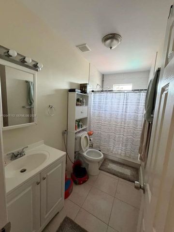 2816 NW 15th Street 2R, Miami, FL 33125
