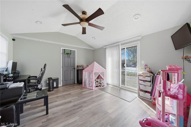 9185 Milford Drive, Northfield, OH 44067