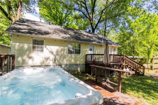 304 Phillips Street, Berryville, AR 72616