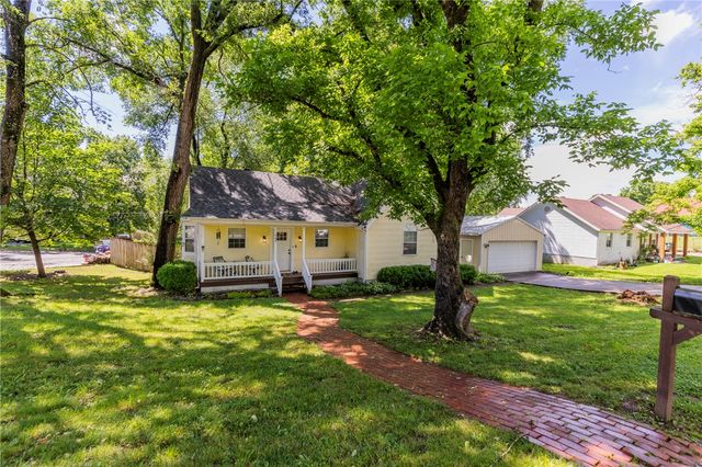 304 Phillips Street, Berryville, AR 72616