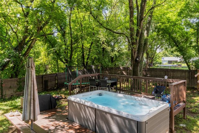 304 Phillips Street, Berryville, AR 72616
