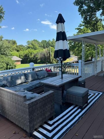 12632 Treeyard Lane, St Louis, MO 63138