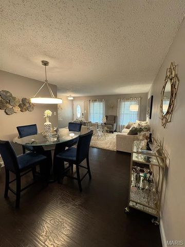 12632 Treeyard Lane, St Louis, MO 63138