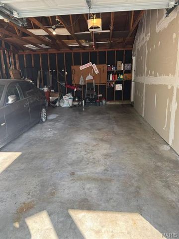 12632 Treeyard Lane, St Louis, MO 63138