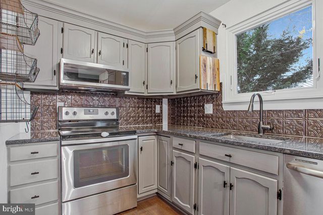 7759 GLEN AVE, Pasadena, MD 21122