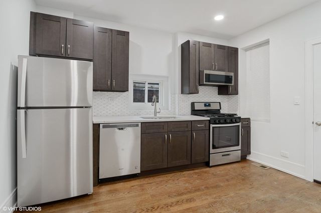 1719 W 18TH Street 2R, Chicago, IL 60608