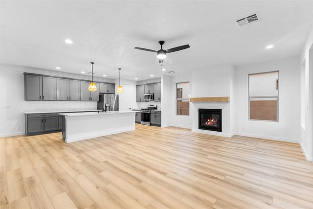 77 Cadena Loop, White Rock, NM 87547