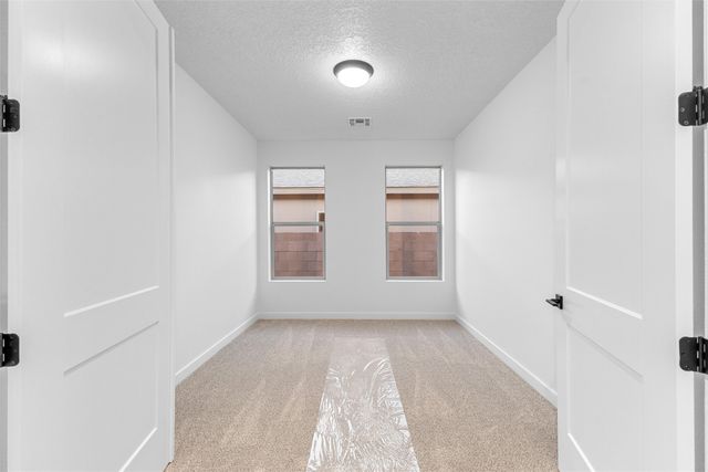 77 Cadena Loop, White Rock, NM 87547