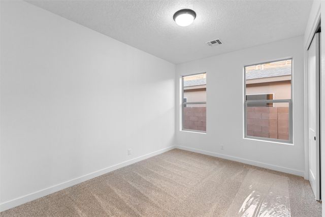 77 Cadena Loop, White Rock, NM 87547