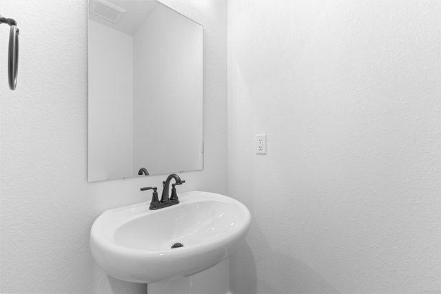 77 Cadena Loop, White Rock, NM 87547