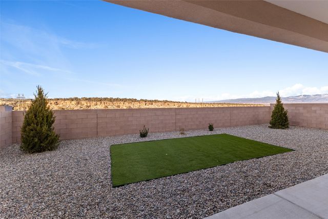 77 Cadena Loop, White Rock, NM 87547