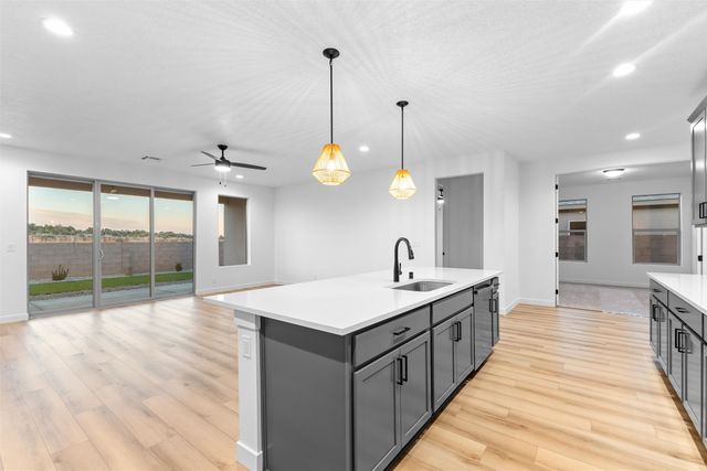 77 Cadena Loop, White Rock, NM 87547