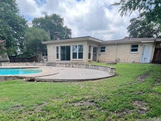 117 Bryker, Terrell Hills, TX 78209