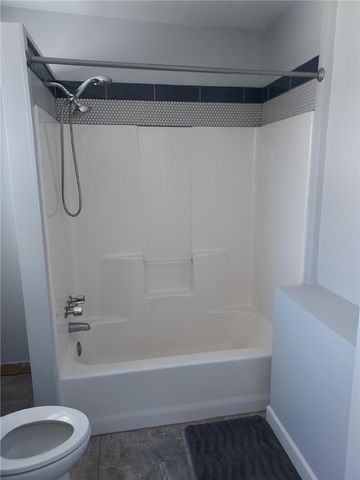 1001 Short St, Ambridge, PA 15003