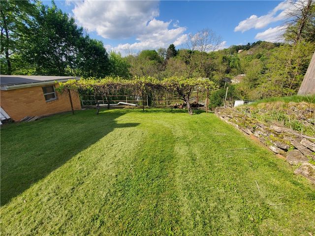 1001 Short St, Ambridge, PA 15003
