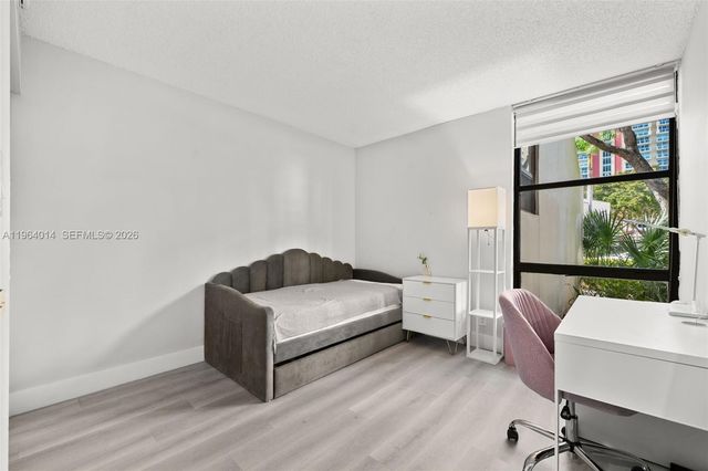 17011 N Bay Rd 101, Sunny Isles Beach, FL 33160