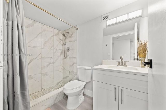 17011 N Bay Rd 101, Sunny Isles Beach, FL 33160