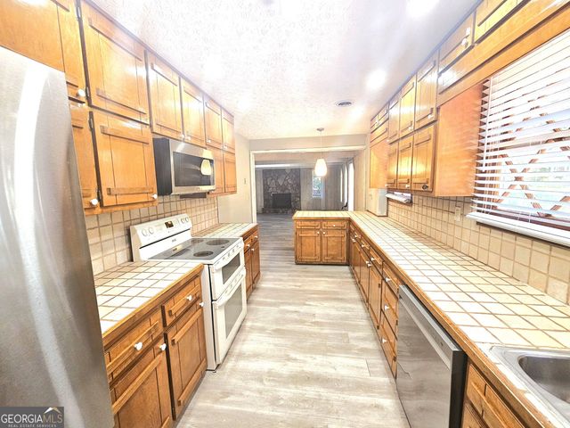 2996 Jodeco Drive, Jonesboro, GA 30236