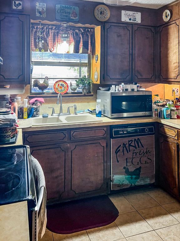 Image 10 of property listing at 1100 N Ohio Avenue, Big Lake, TX 76932