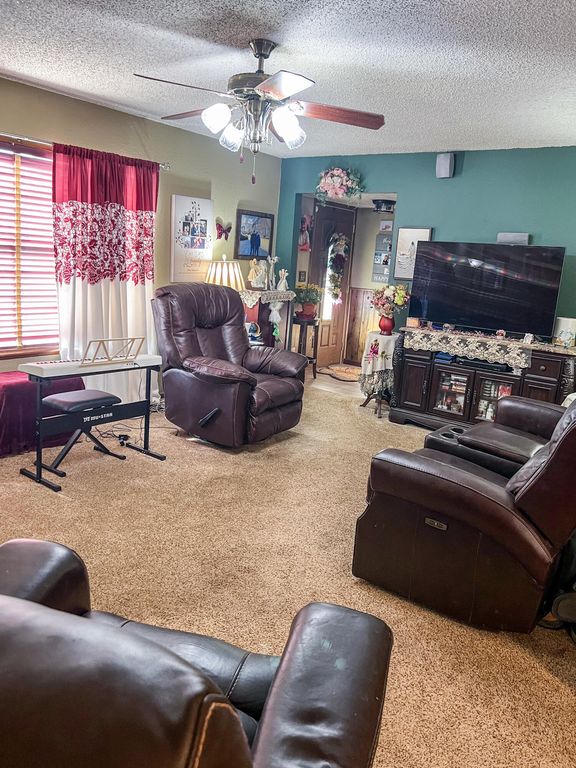 Image 11 of property listing at 1100 N Ohio Avenue, Big Lake, TX 76932