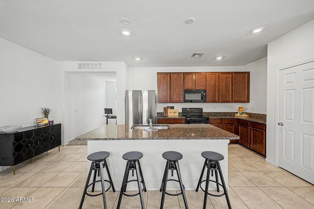 212 N 15TH Street, Coolidge, AZ 85128
