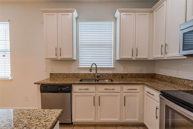 5278 DOVE TREE ST, Orlando, FL 32811