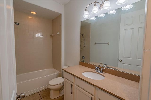 5278 DOVE TREE ST, Orlando, FL 32811