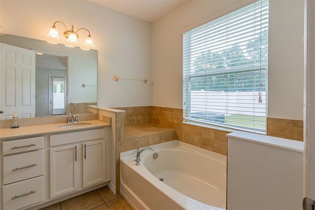 5278 DOVE TREE ST, Orlando, FL 32811