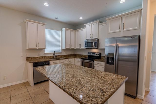 5278 DOVE TREE ST, Orlando, FL 32811