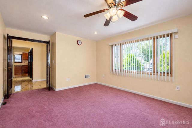 24 Winthrop Road, Edison, NJ 08817