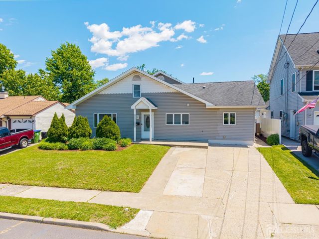 24 Winthrop Road, Edison, NJ 08817