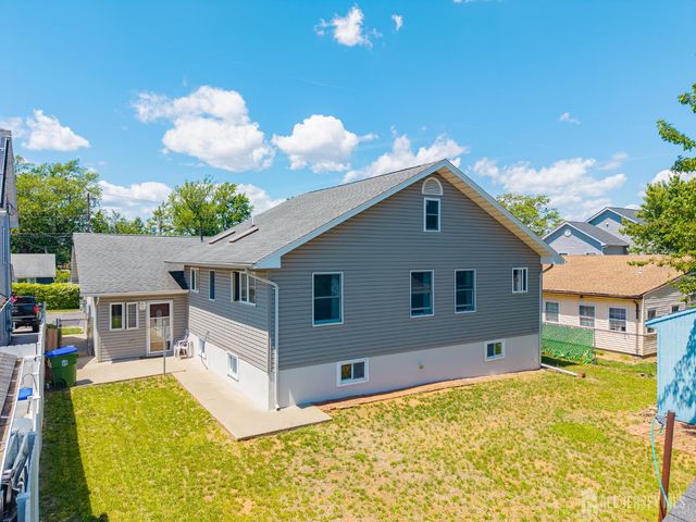 24 Winthrop Road, Edison, NJ 08817