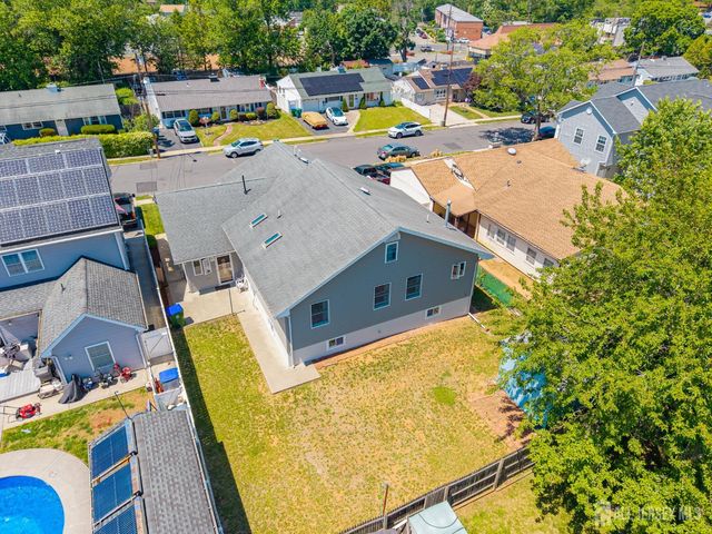 24 Winthrop Road, Edison, NJ 08817