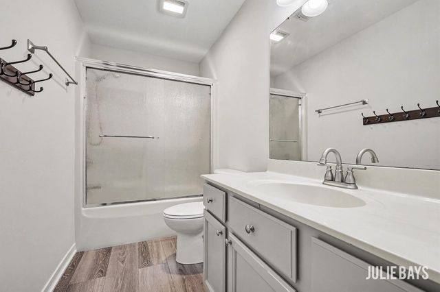 6631 Runway Court SW, Byron Center, MI 49315