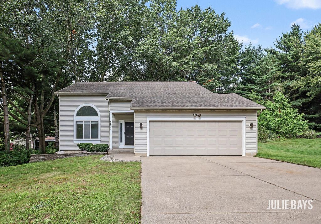 6631 Runway Court SW, Byron Center, MI 49315