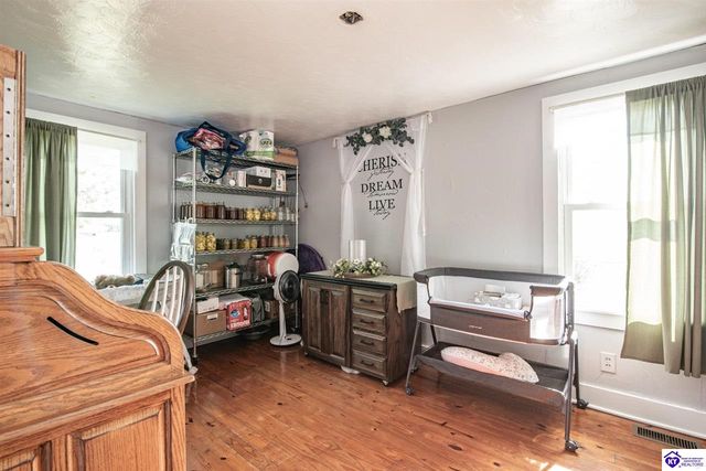 2425 Cave Hill Road, Munfordville, KY 42765