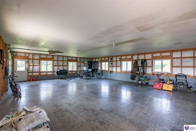 2425 Cave Hill Road, Munfordville, KY 42765