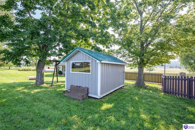 2425 Cave Hill Road, Munfordville, KY 42765