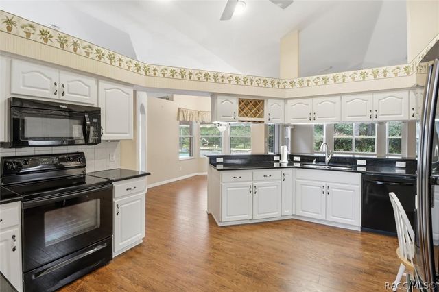 4887 N Baywood Drive, Beverly Hills, FL 34465