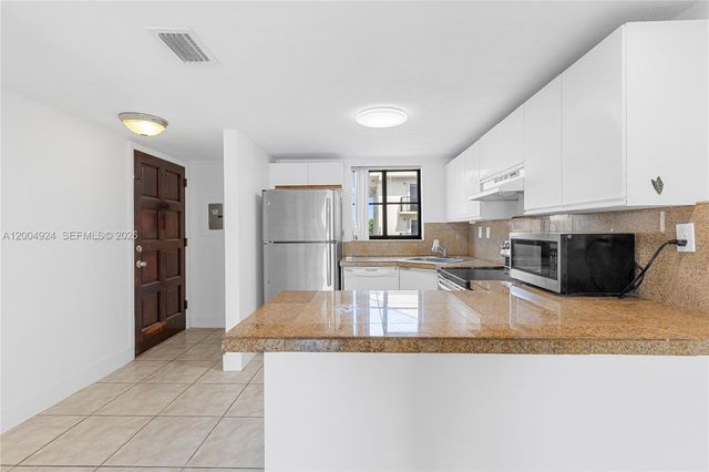 5580 W 26th Ct 209, Hialeah, FL 33016