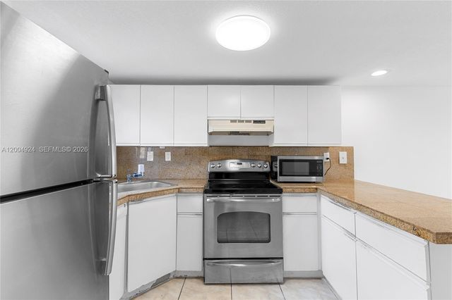 5580 W 26th Ct 209, Hialeah, FL 33016